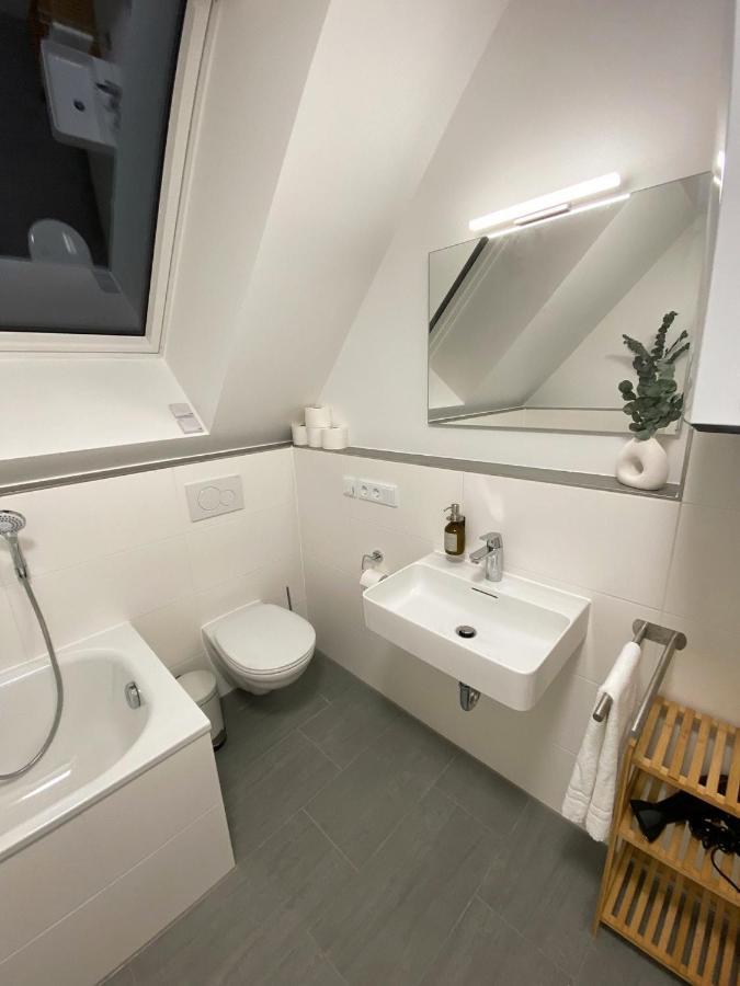 Oasis: Close To Munich - 4 Bedrooms - Kitchen Dachau