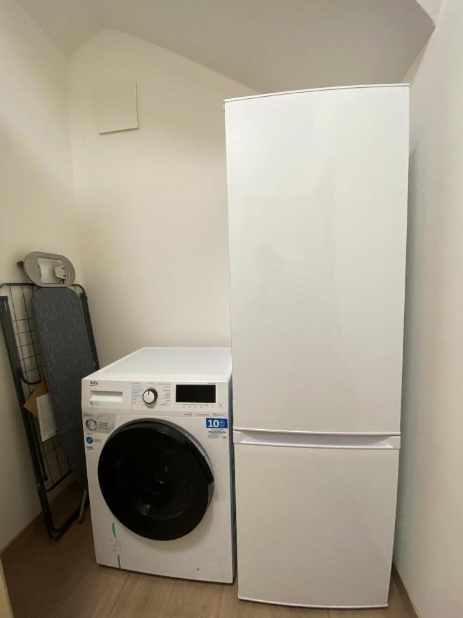 Oasis: Close To Munich - 4 Bedrooms - Kitchen Apartment Dachau